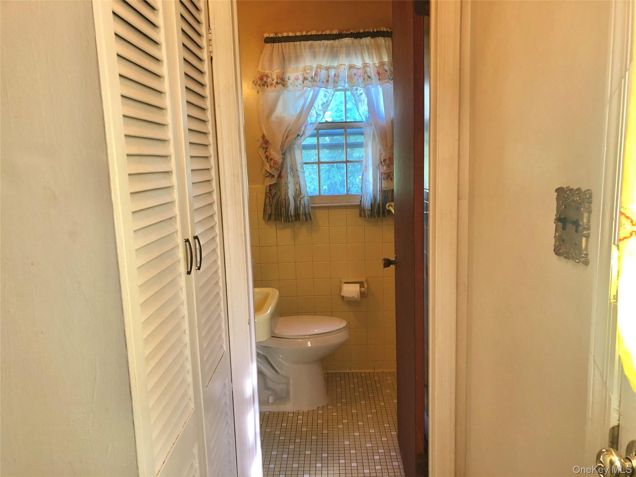Yonkers, New York 10710, United States, 3 Bedrooms Bedrooms, ,2 BathroomsBathrooms,Residential,Active,195013