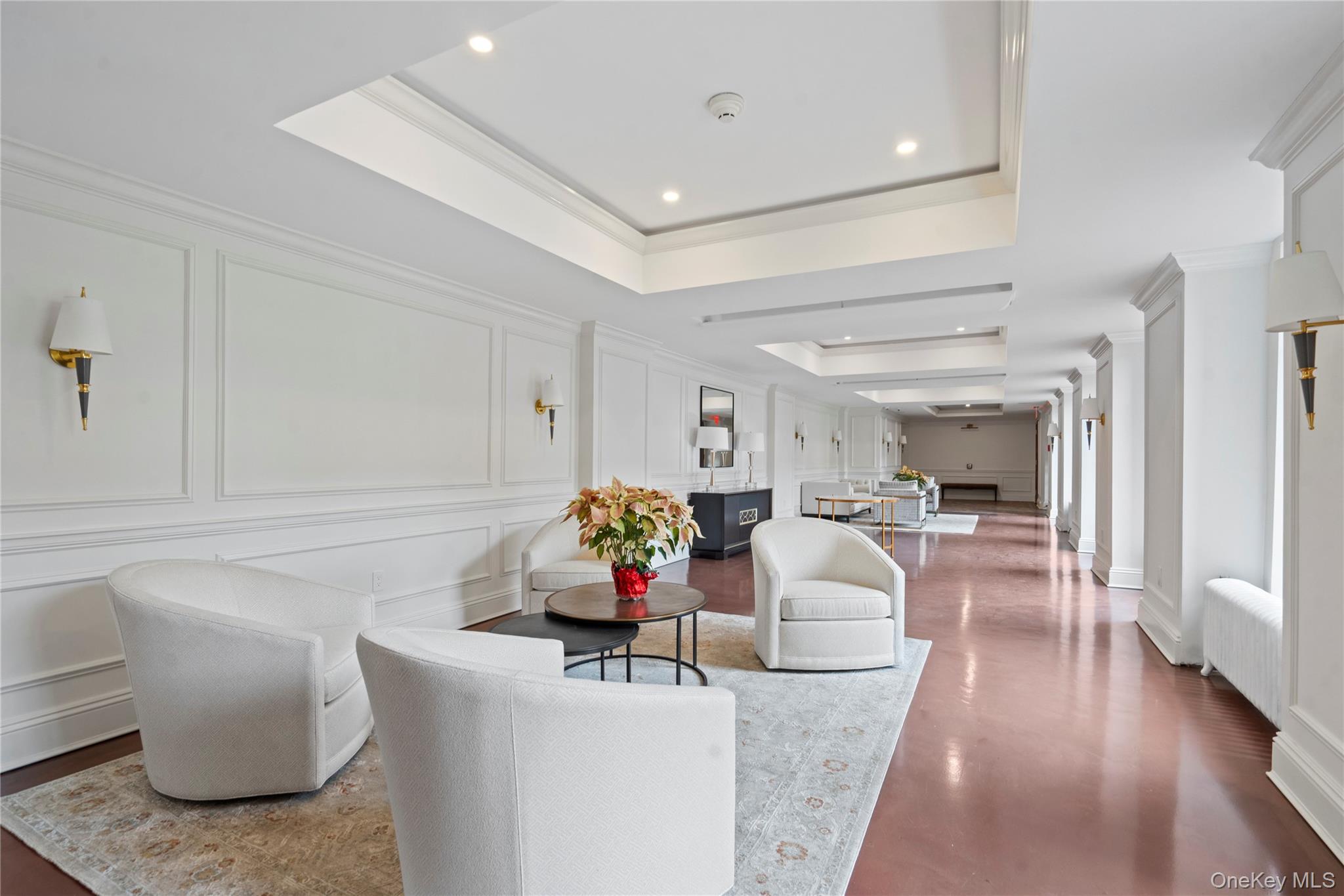 160 Middle Neck Road 5A