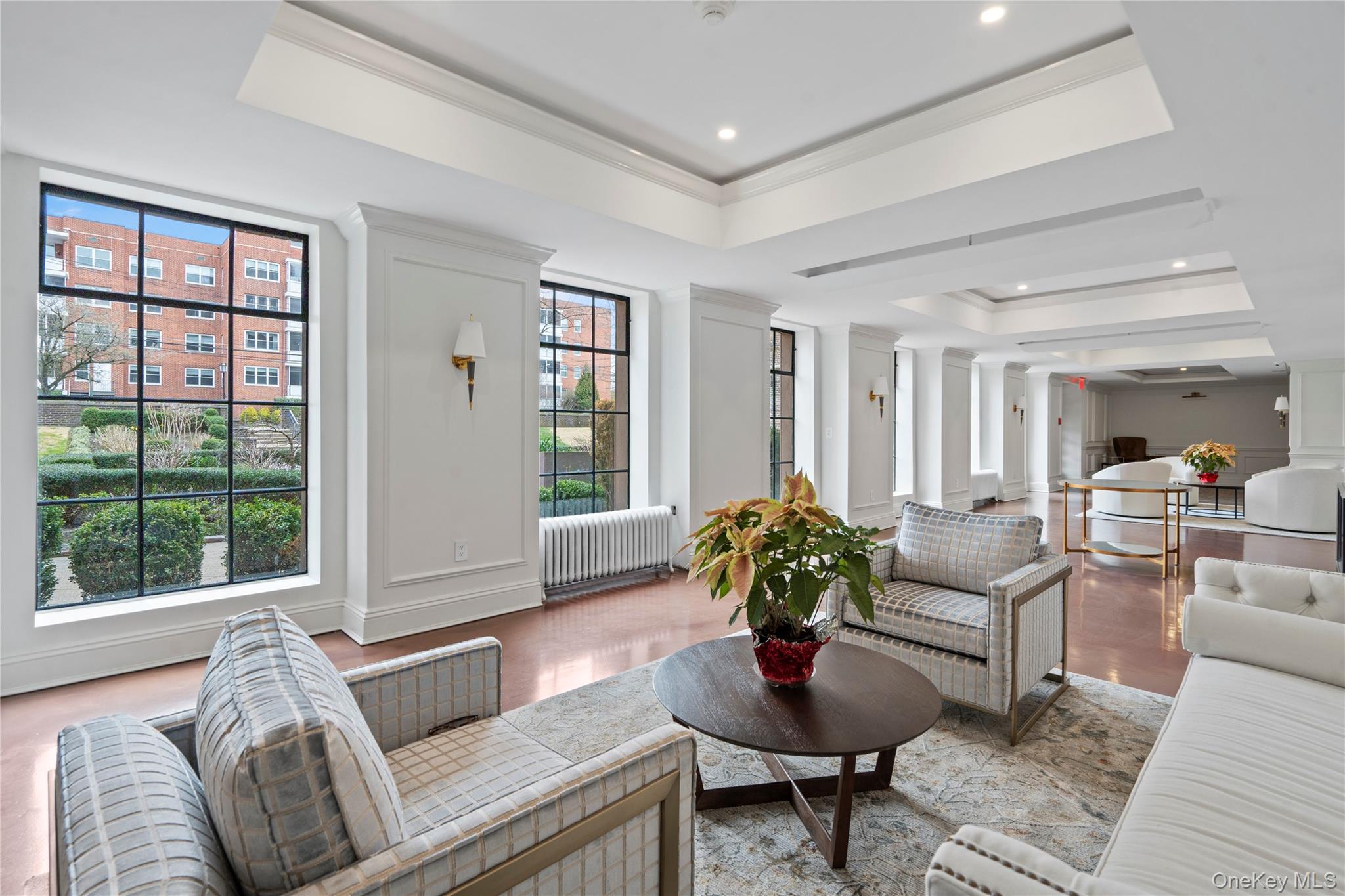 160 Middle Neck Road 5A