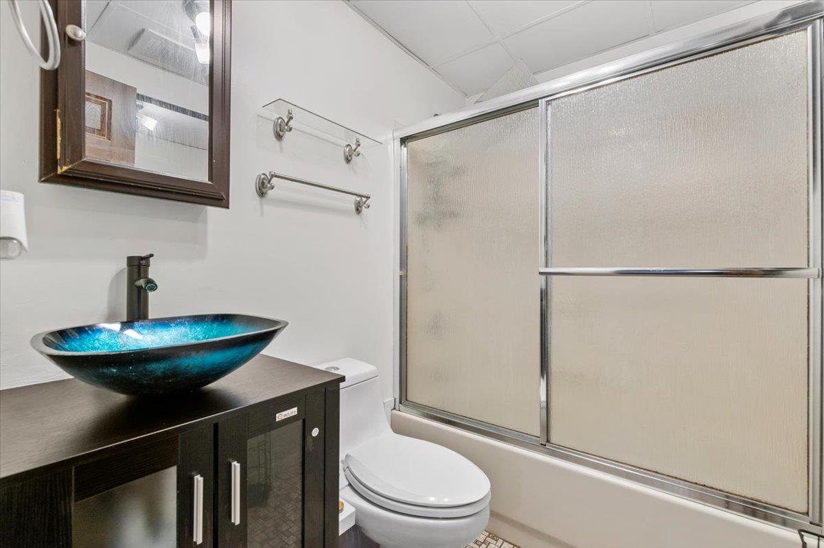 Dix Hills, New York 11746, United States, 3 Bedrooms Bedrooms, ,4 BathroomsBathrooms,Residential,Active,178944