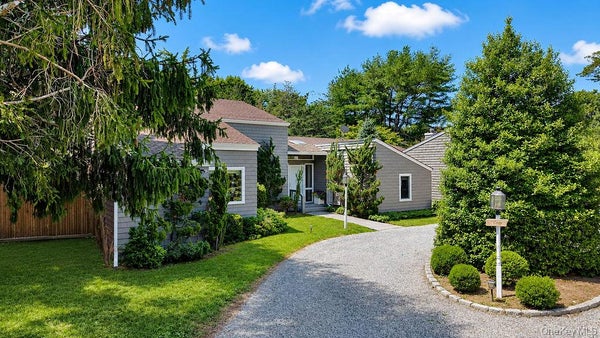 7 TUTHILL LN, REMSENBURG, NY 11960 - Image 7b208b2e267e8b91abda5d1b27f41f79/3334369723