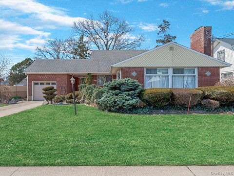 120-44 194th Street Saint Albans NY 11412