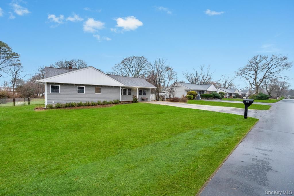 Photo of 16 Columbus Avenue, Brentwood, NY 11717 (MLS # 940764)