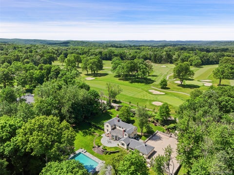 Homes For Sale - 122 E Ridge Road<br/> Westchester County, Waccabuc, NY 10597