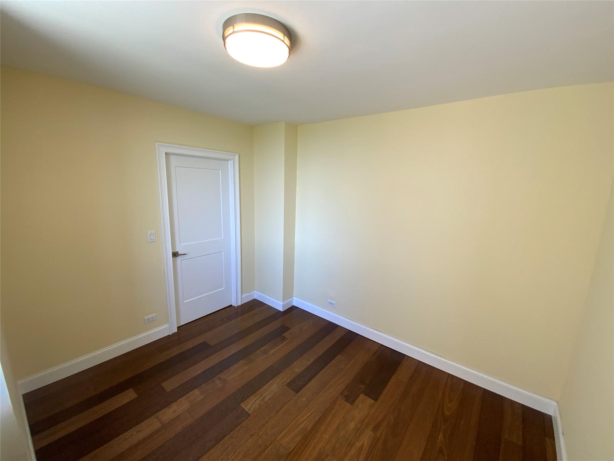 27010 E Grand Central Parkway Parkway #21A, Floral Park, Florida image 15