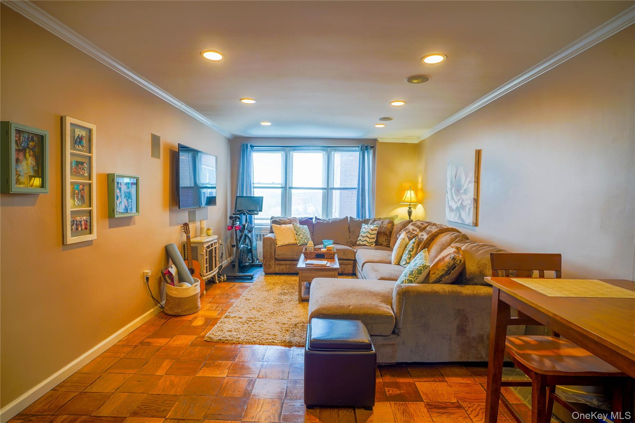 21 Fairview Avenue 216