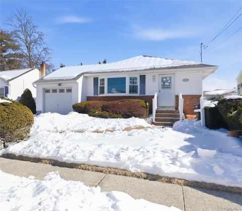 633 Evelyn Avenue East Meadow NY 11554