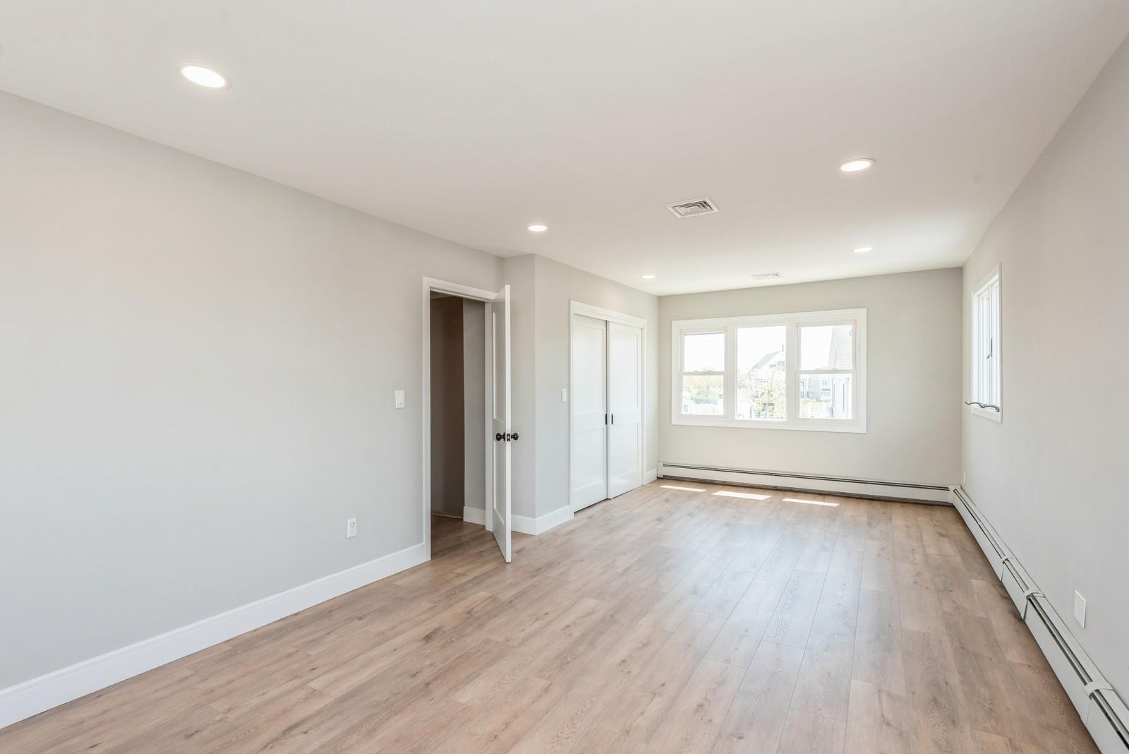 282 S Ketcham Avenue, Amityville, New York image 14