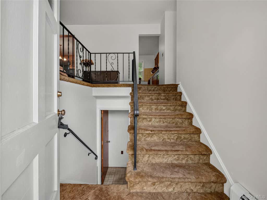 Photo of 794 Brookridge Drive, Valley Cottage, NY 10989 (MLS # 1031152)