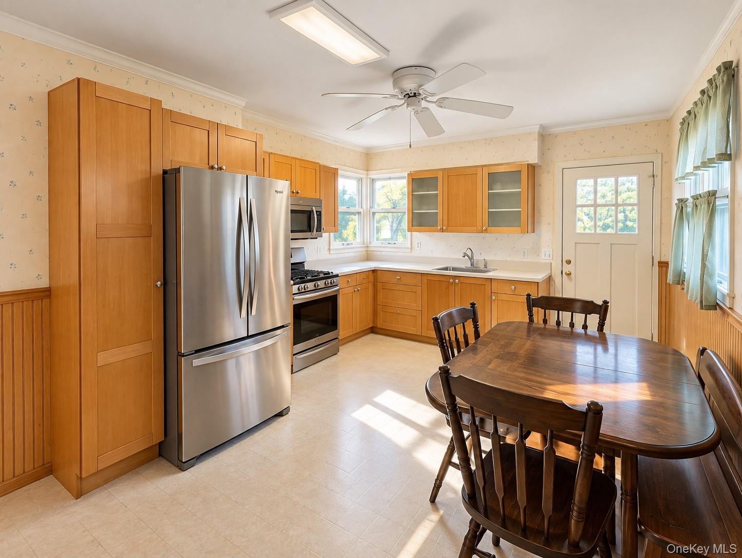 8 Larch Road
