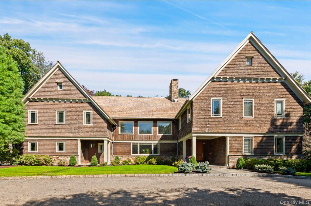 Photo of 2 Hollow Ridge Road, Armonk, NY 10504 (MLS # 1053391)