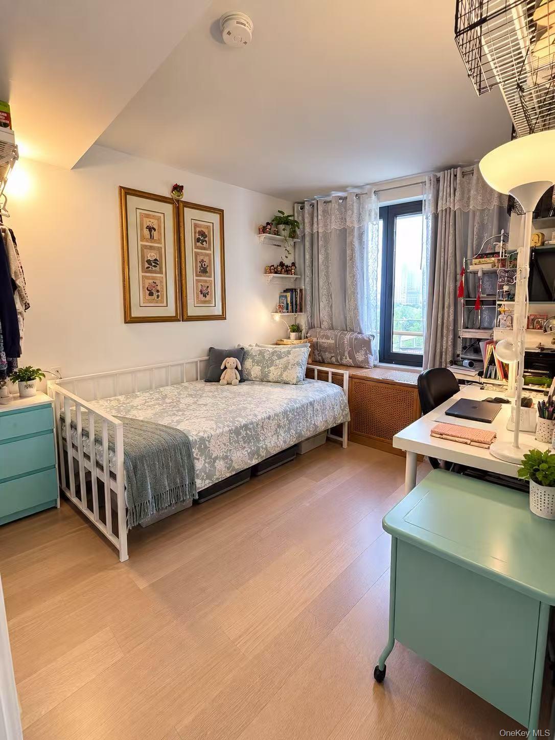 144-49 Northern Boulevard 305
