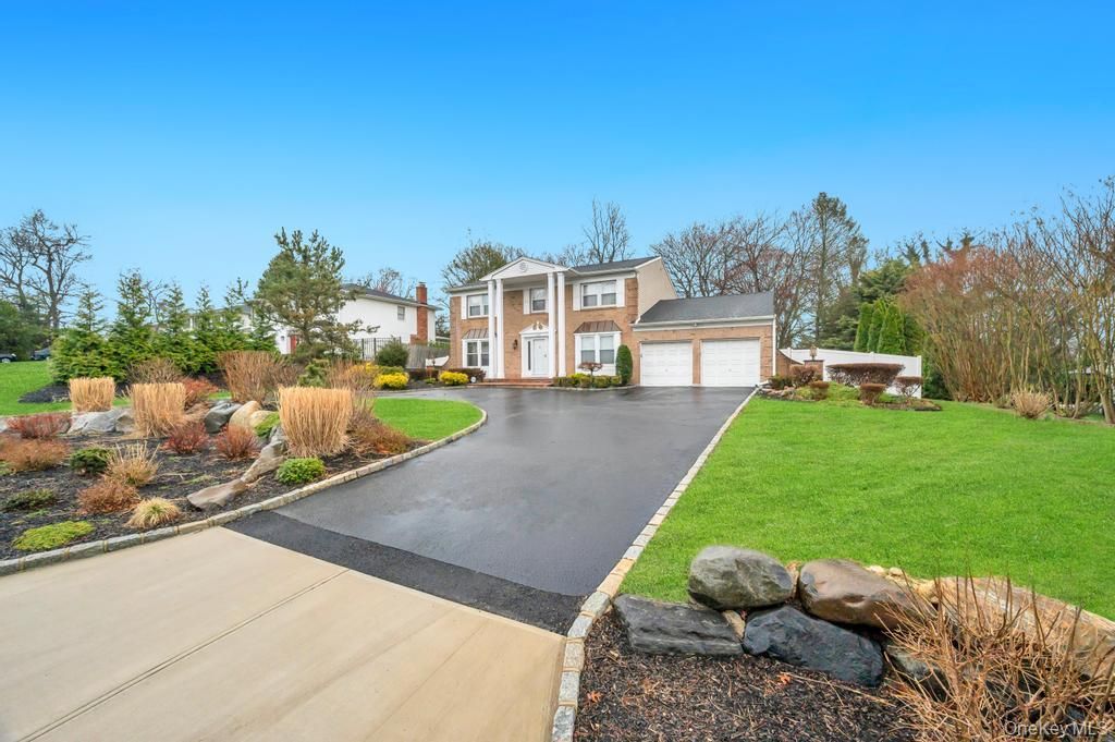 Photo of 109 Virginia Avenue, Lake Grove, NY 11755 (MLS # 985817)