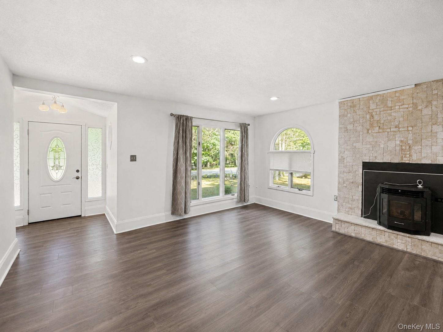 33 Buckingham Circle