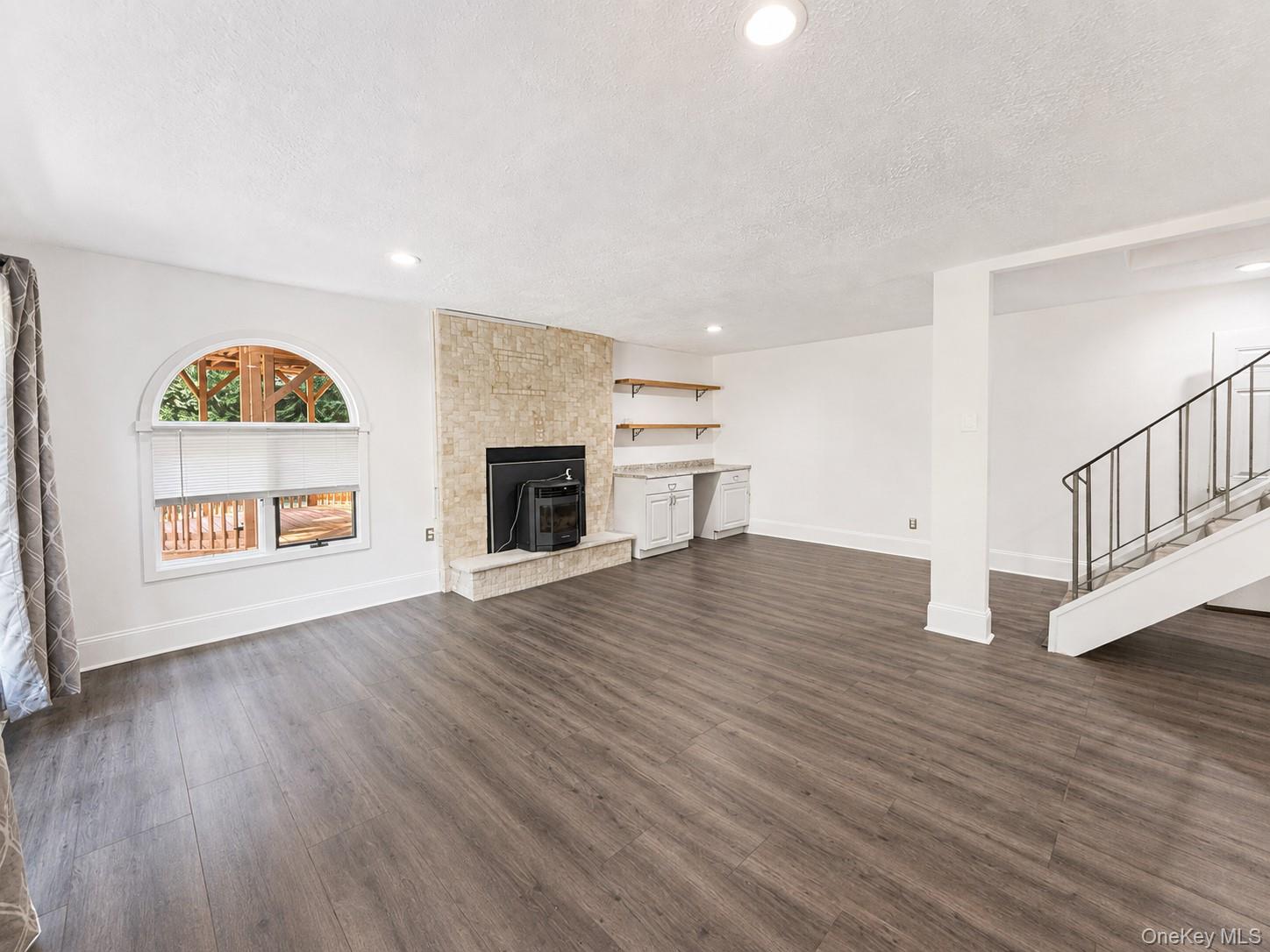 33 Buckingham Circle