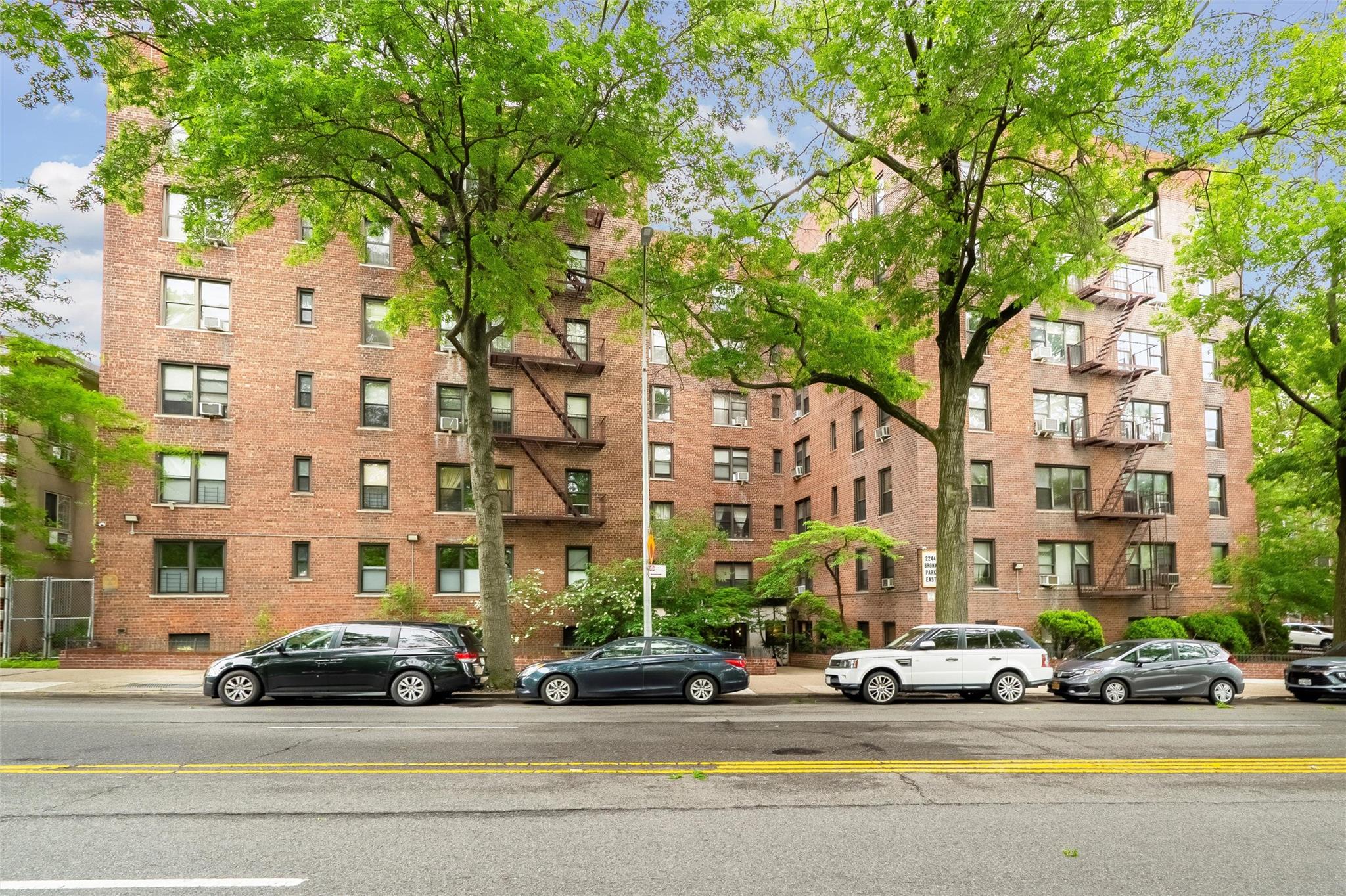 2244 Bronx Park #1E, Bronx, New York image 1