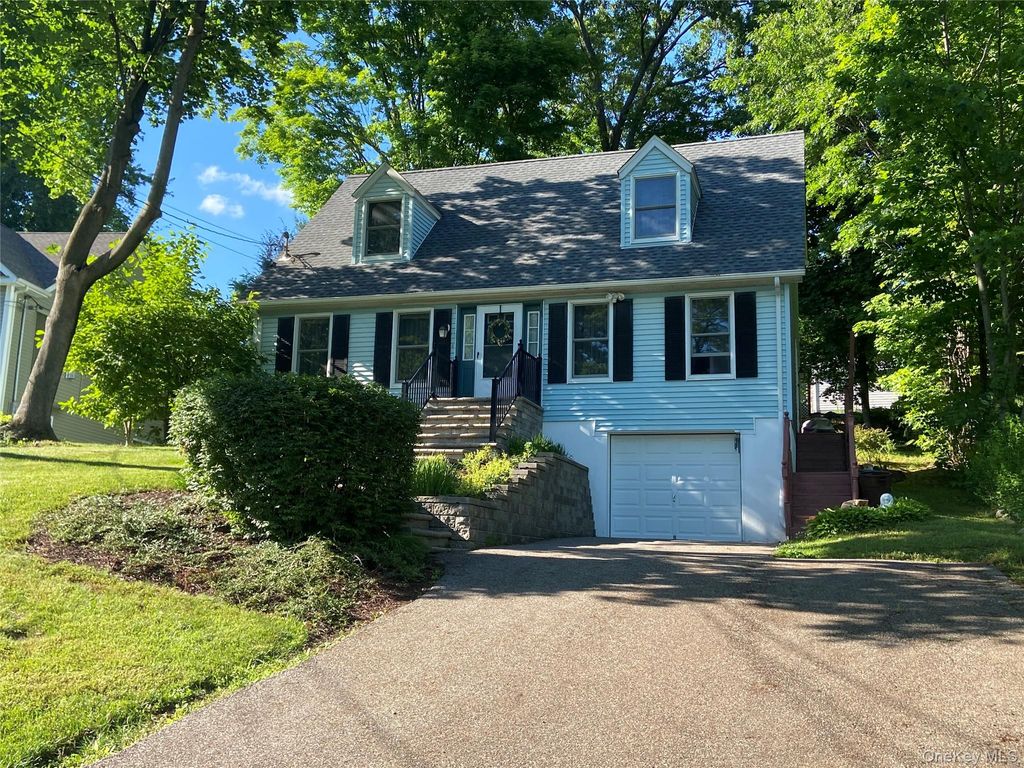 Photo of 118 Shore Drive, New Windsor, NY 12553 (MLS # 925174)