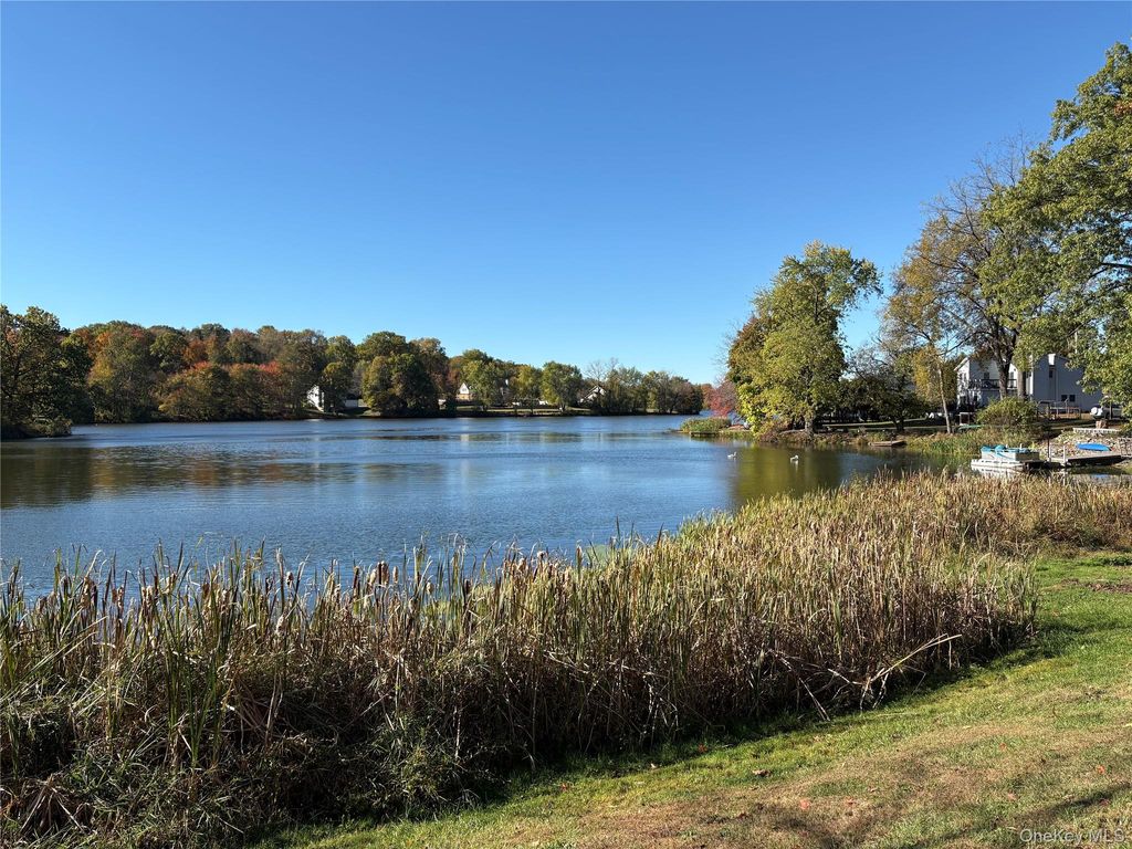 Photo of 118 Shore Drive, New Windsor, NY 12553 (MLS # 925174)