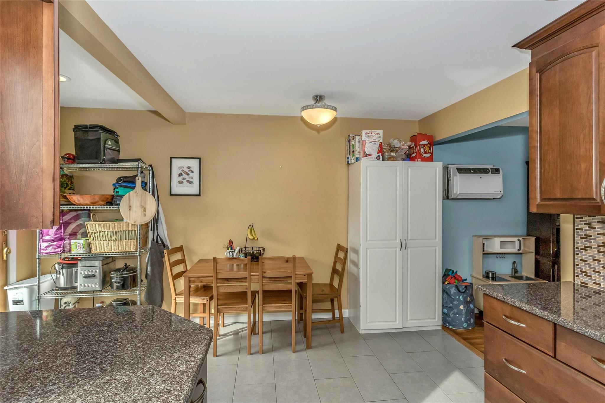 61 Audrey Avenue, Plainview, New York image 9