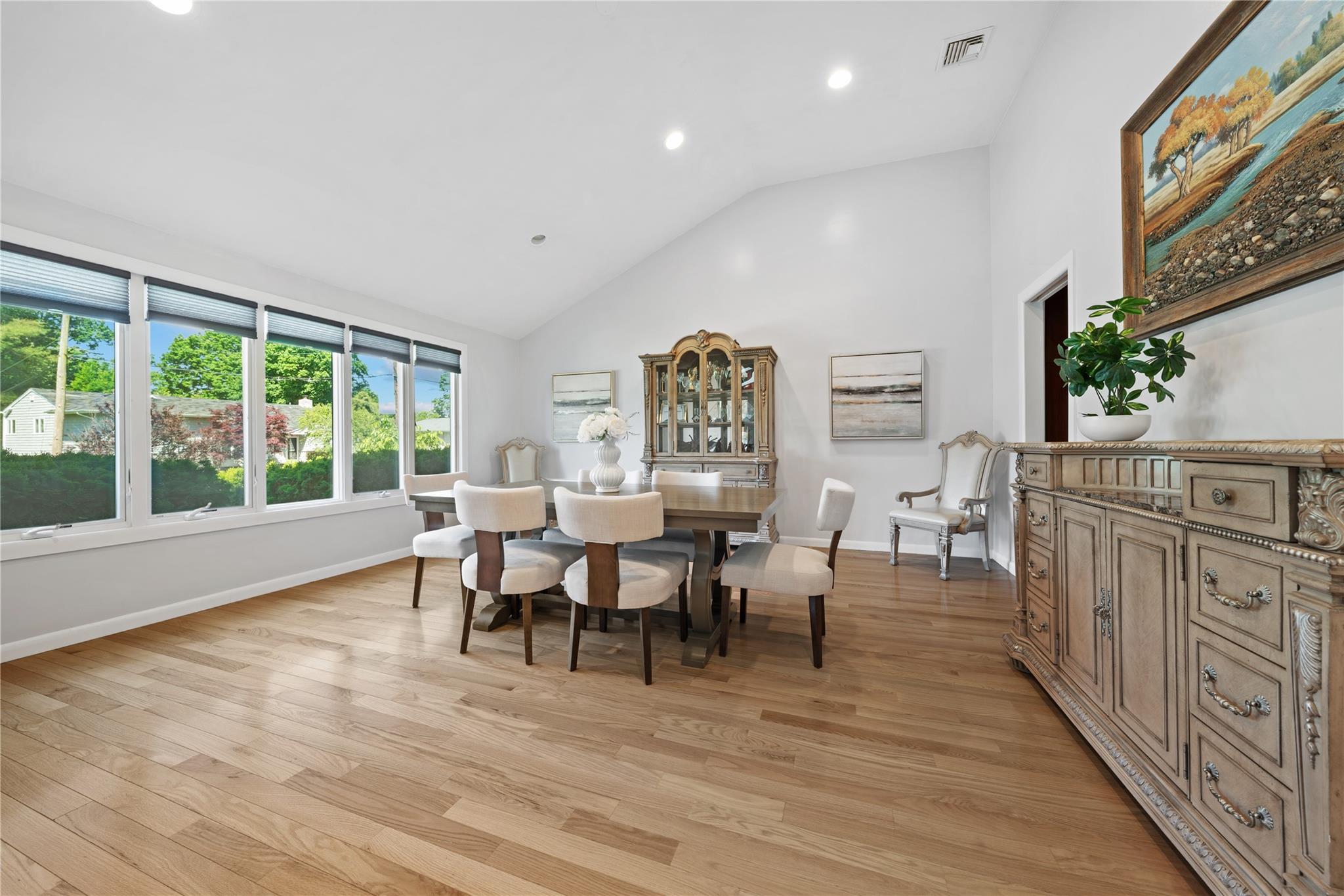 25 Belmont Drive, Roslyn Heights, New York image 10