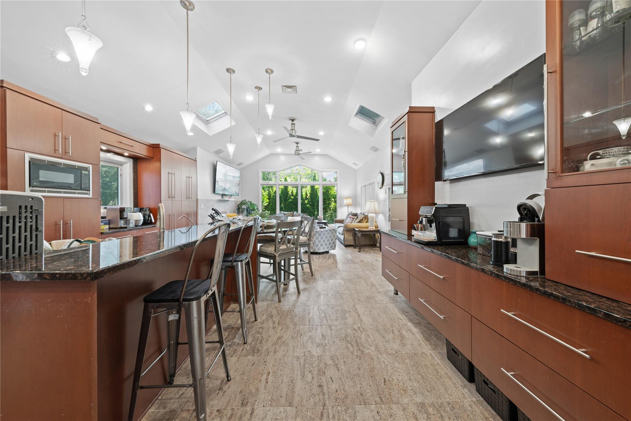 25 Belmont Drive, Roslyn Heights, New York image 12