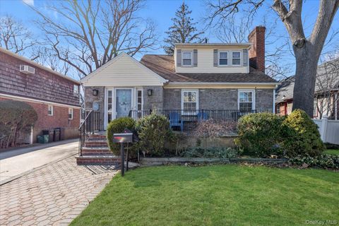 81 Stuart Street Lynbrook NY 11563