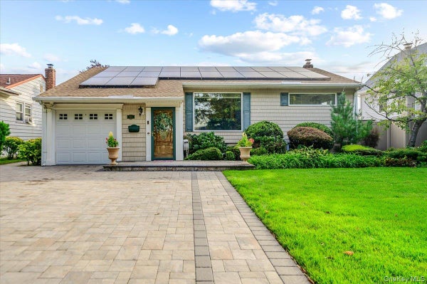 91 FLOWER RD, VALLEY STREAM, NY 11581 - Image 7b613f58aa3cbbf8c14bdd367a1ff52e/3618171139