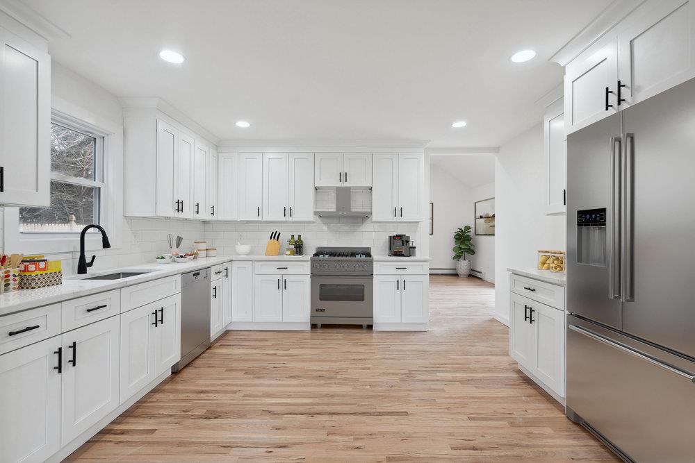122 Myrtle Avenue, West Islip, New York image 8