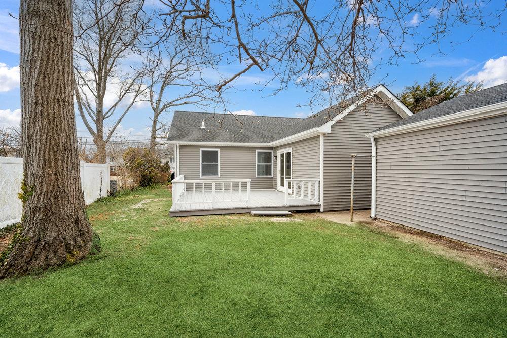 122 Myrtle Avenue, West Islip, New York image 22