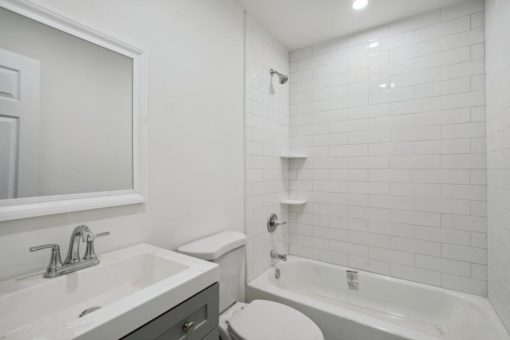 122 Myrtle Avenue, West Islip, New York image 17