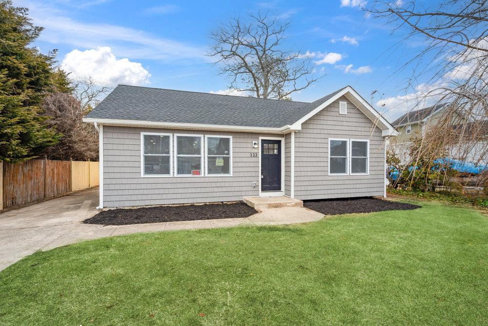 122 Myrtle Avenue, West Islip, New York image 2