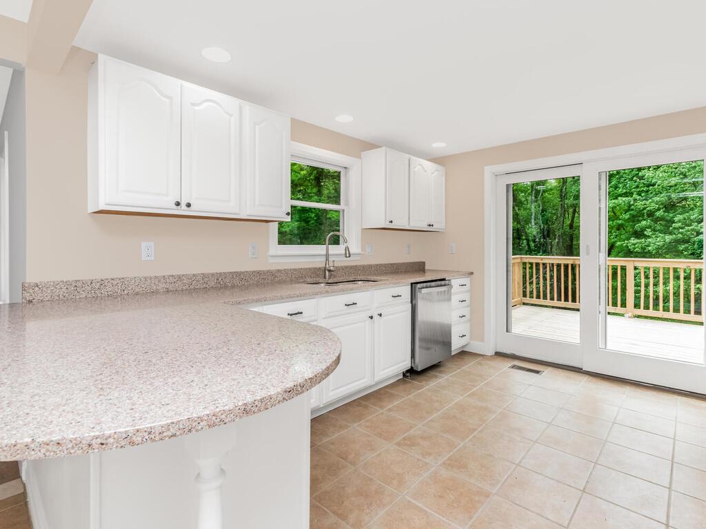 3 Idlewild Drive, Hyde Park, New York image 6