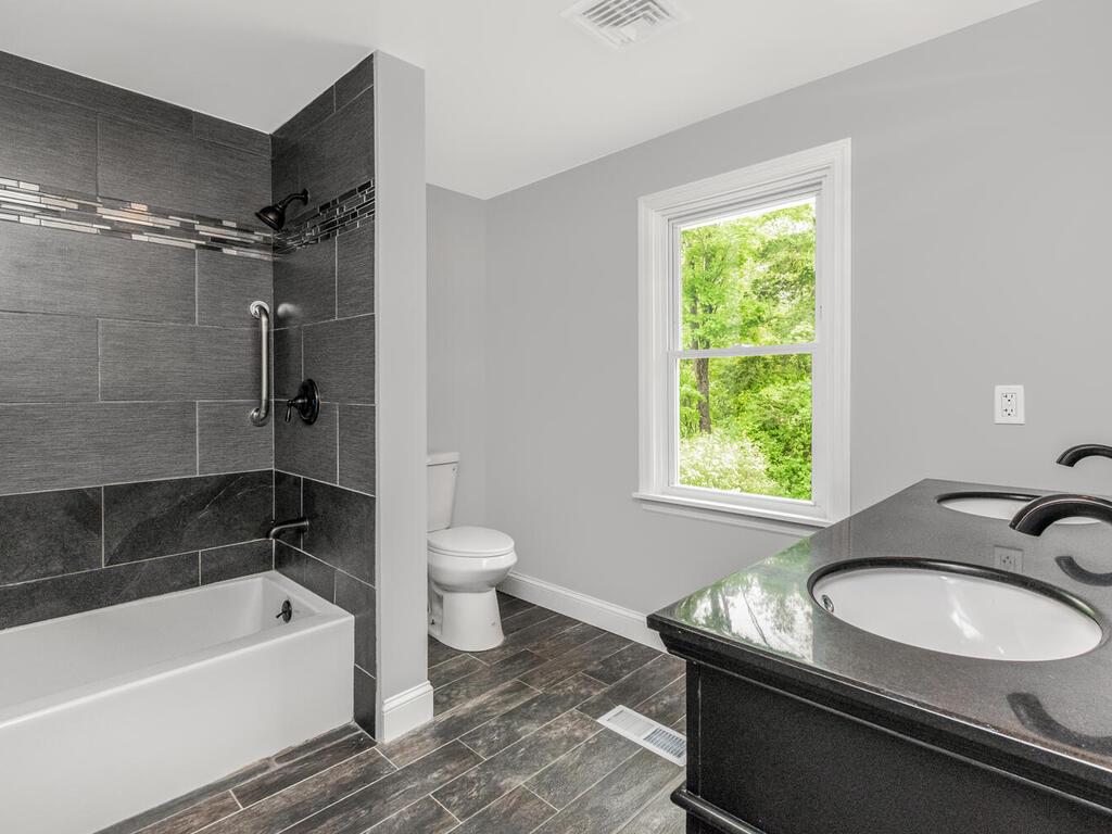 3 Idlewild Drive, Hyde Park, New York image 8