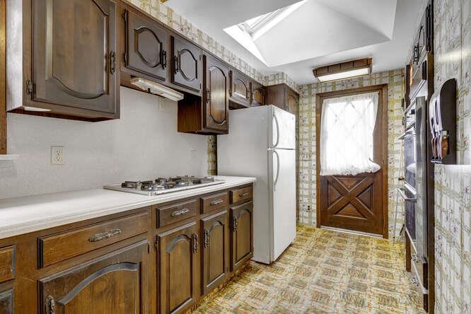 4 Hillcrest Drive, Glen Head, New York image 13