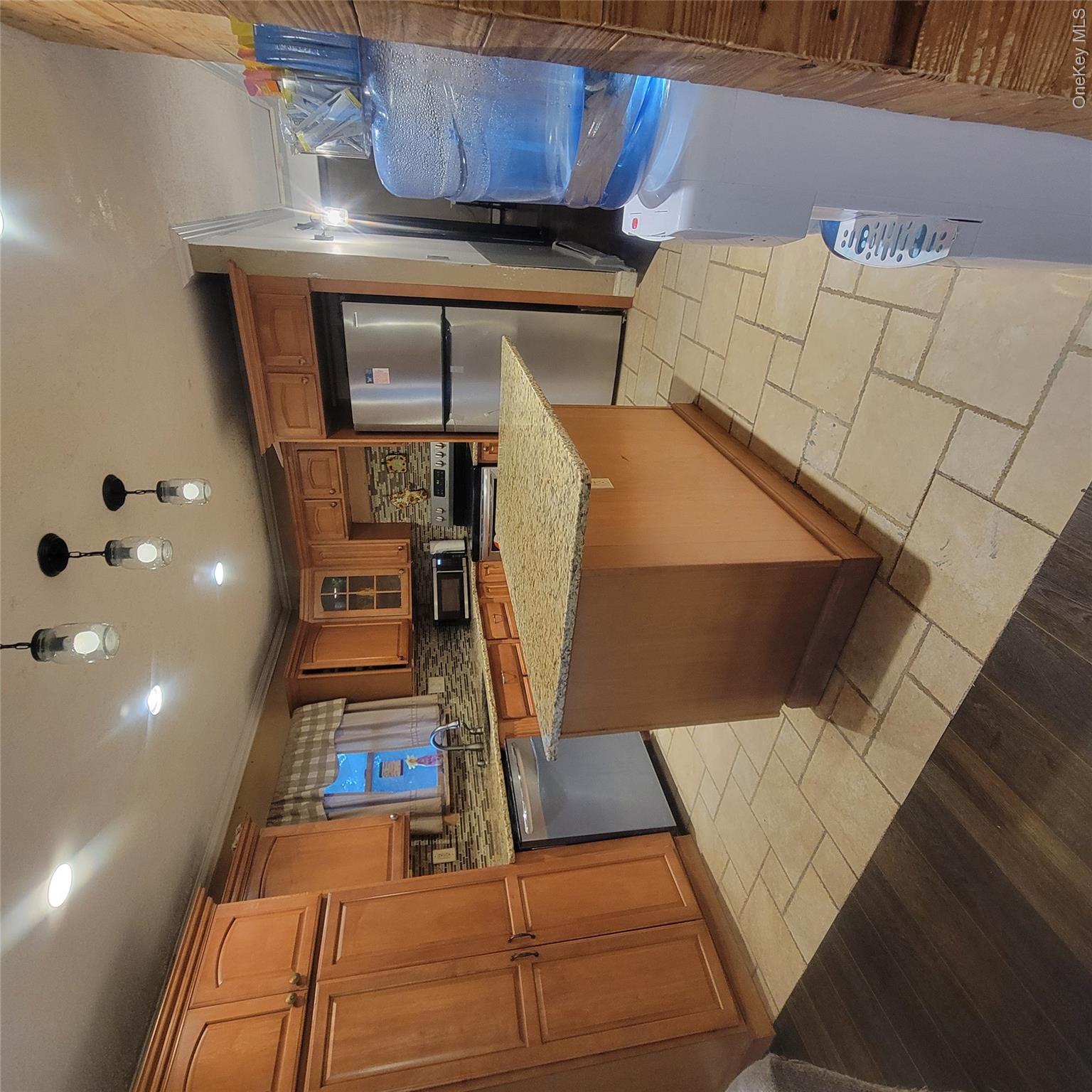 13 Lakeview Drive