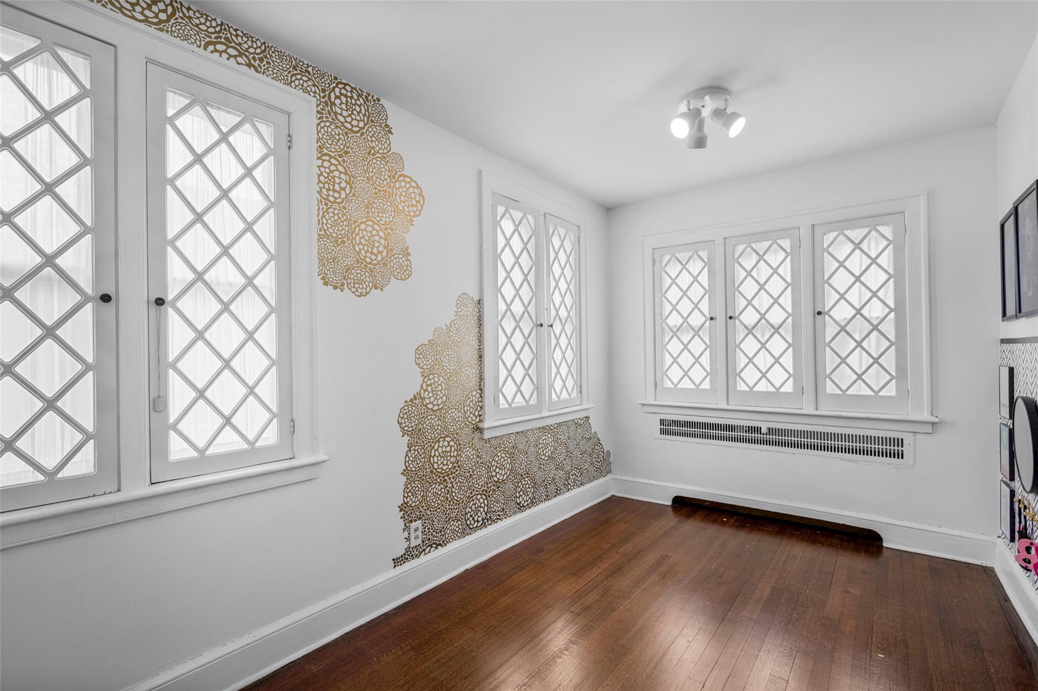 216 Devoe Avenue, Yonkers, New York image 14