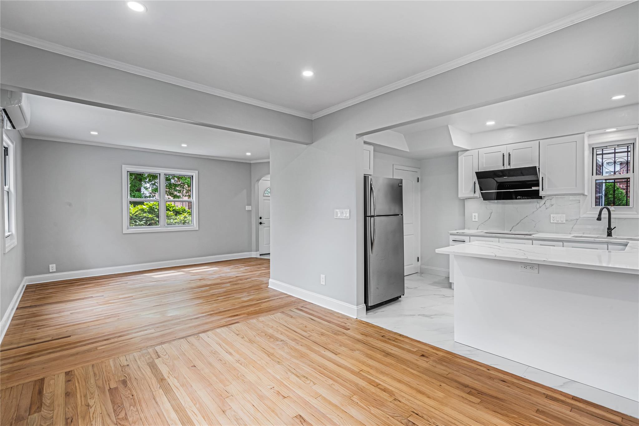 5639 Francis Lewis Boulevard, Bayside, New York image 7