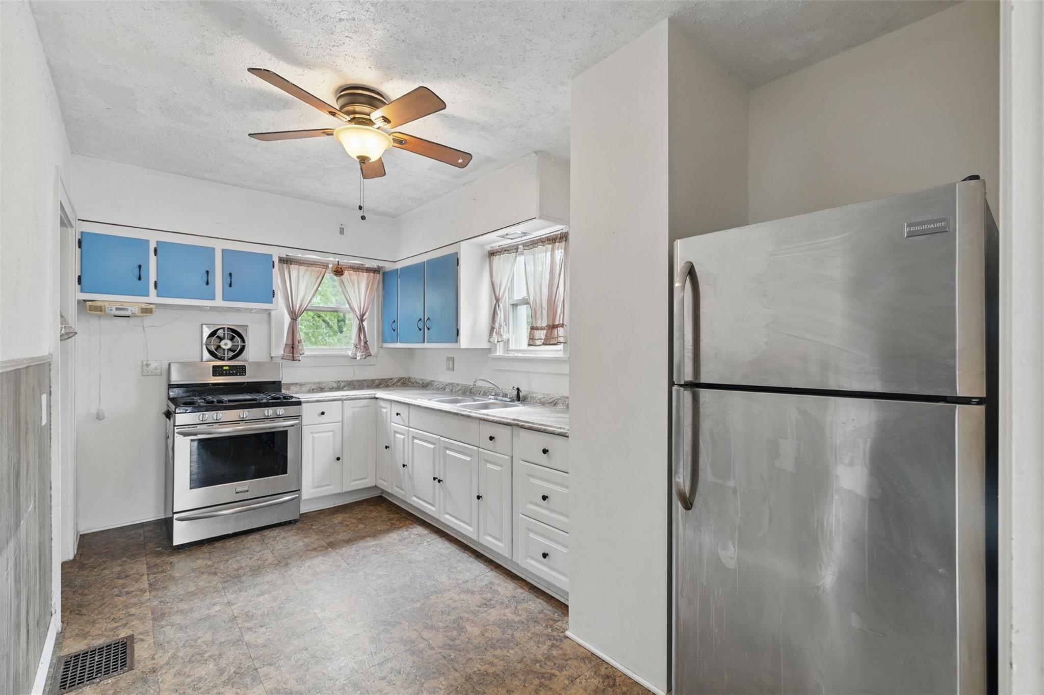 29 Lafayette Avenue, Middletown, New York image 13