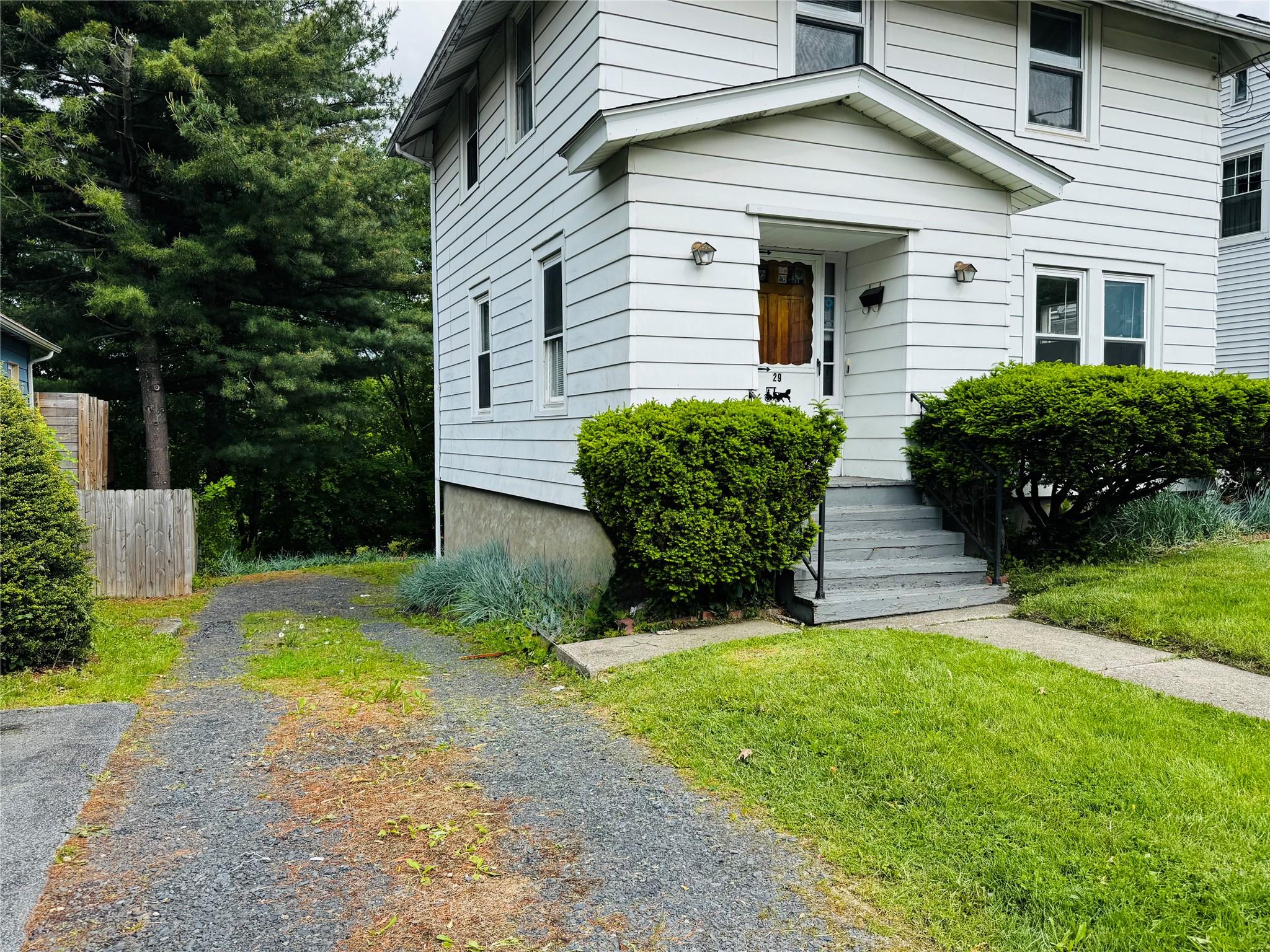 29 Lafayette Avenue, Middletown, New York image 2