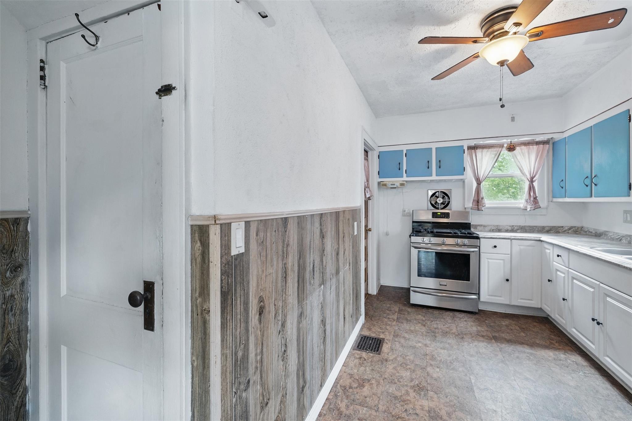 29 Lafayette Avenue, Middletown, New York image 15