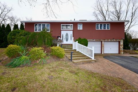 7 McNulty Street Dix Hills NY 11746