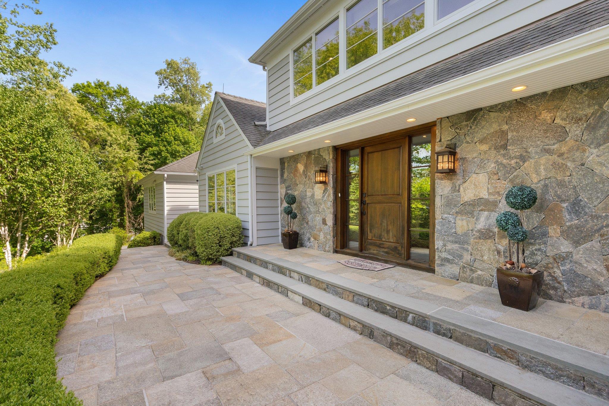 56 Annandale Road, Chappaqua, New York image 2