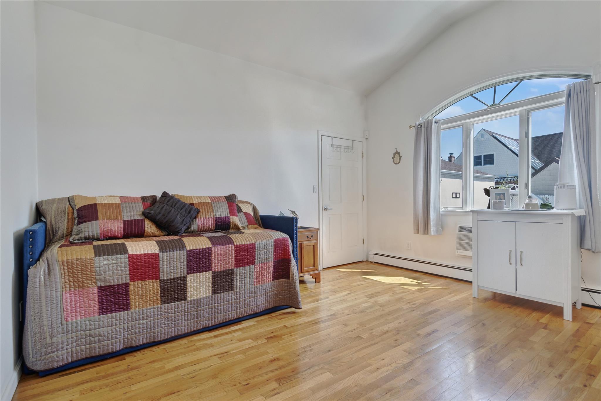 158-35 91 Street, Howard Beach, New York image 12