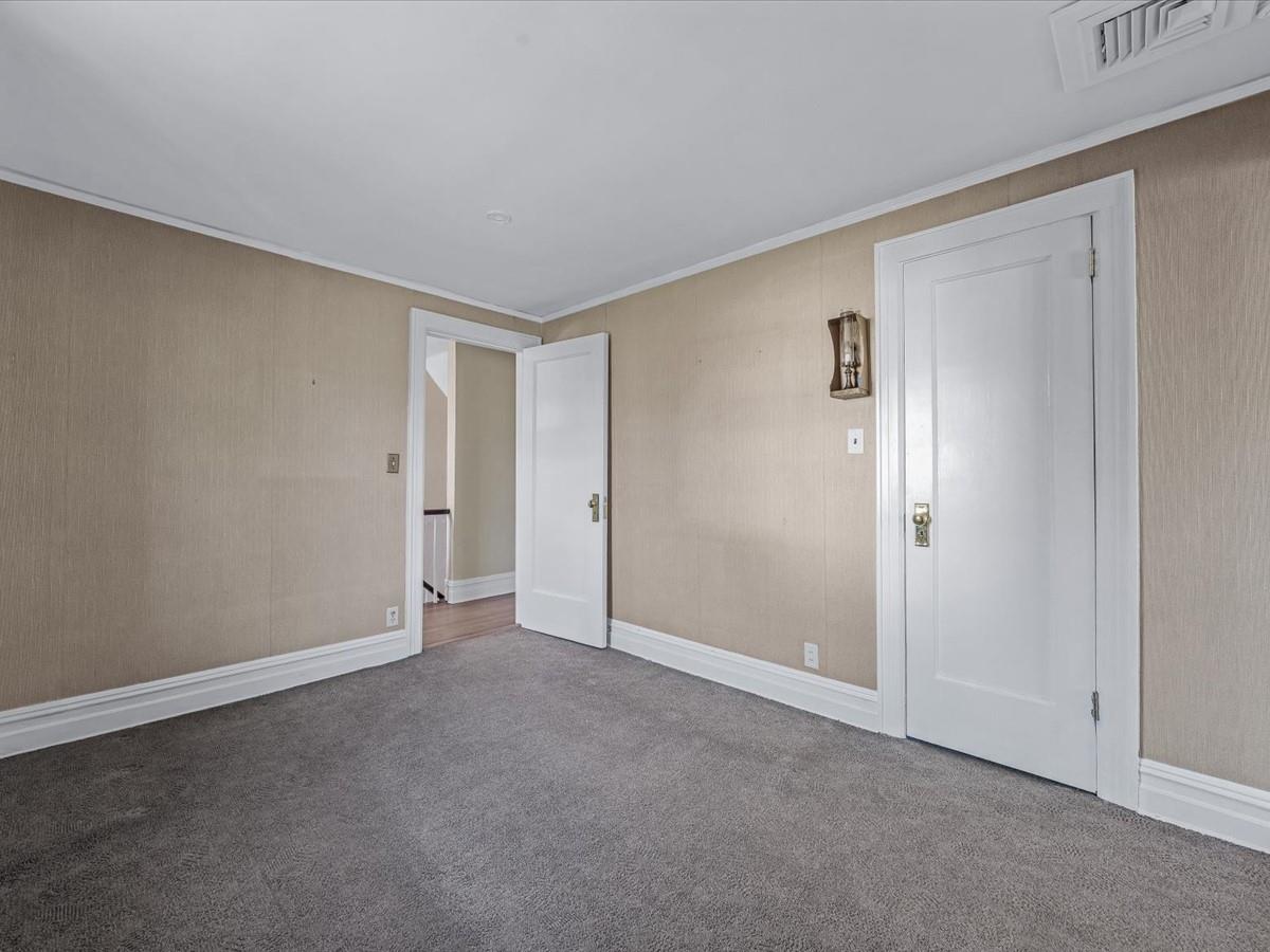 114 Wickham Road, Garden City, New York image 16