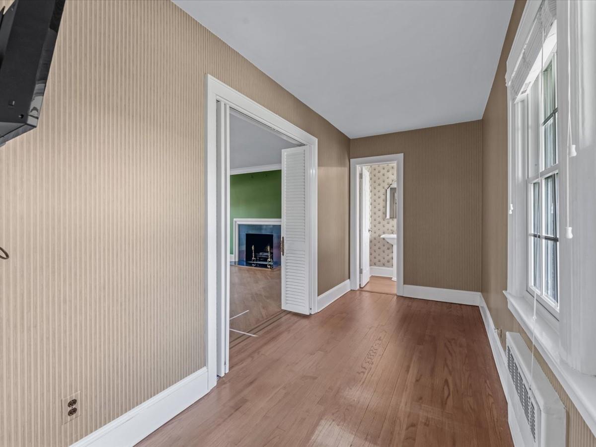 114 Wickham Road, Garden City, New York image 10