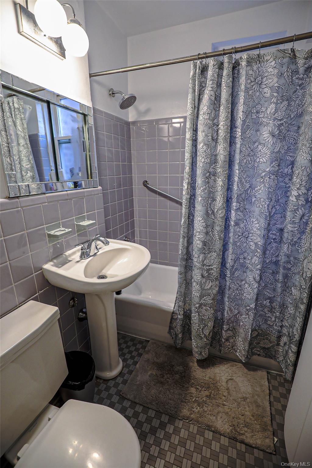 625 Gramatan Avenue 5O