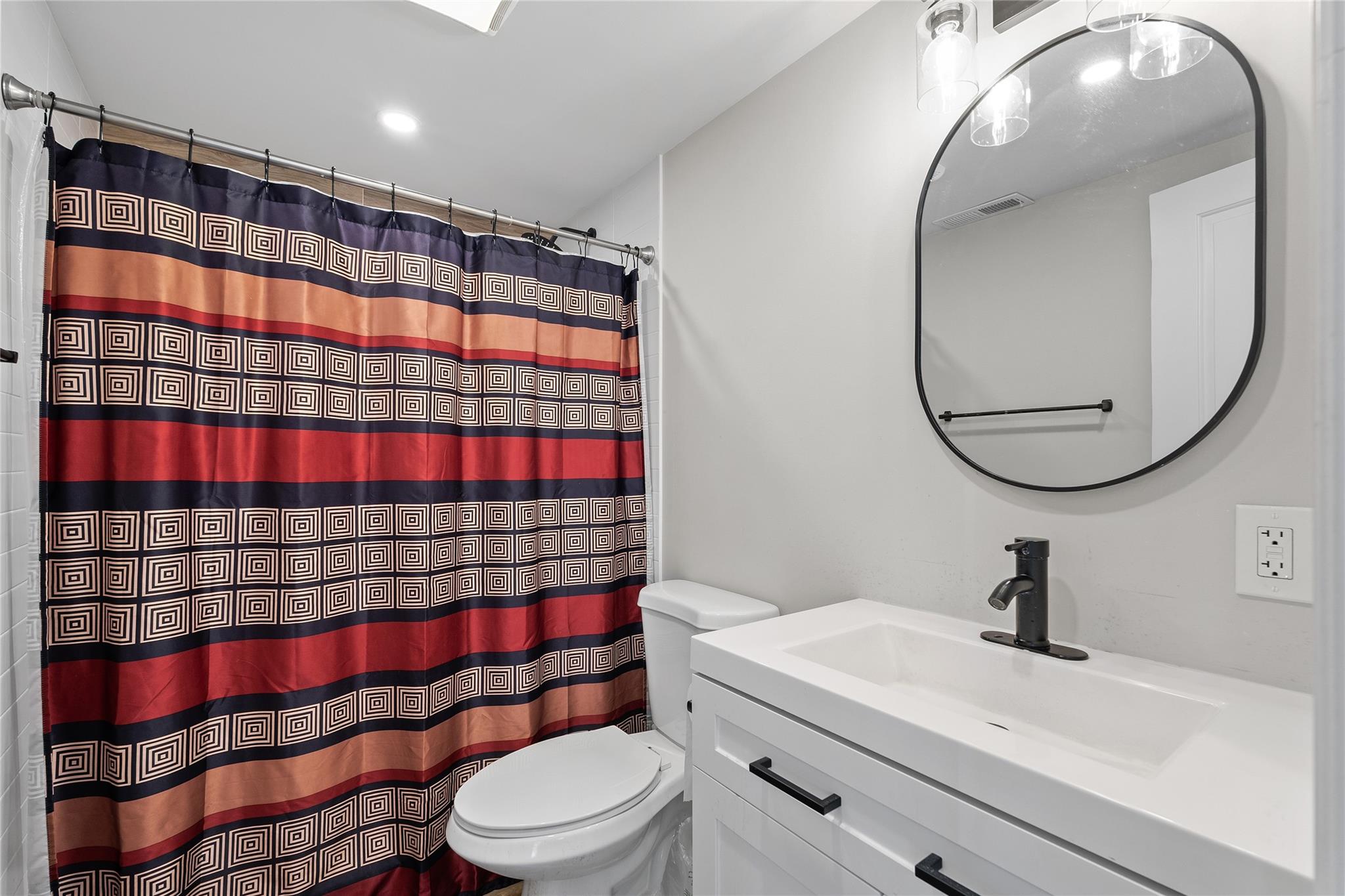 426 Ontario Street, Ronkonkoma, New York image 18