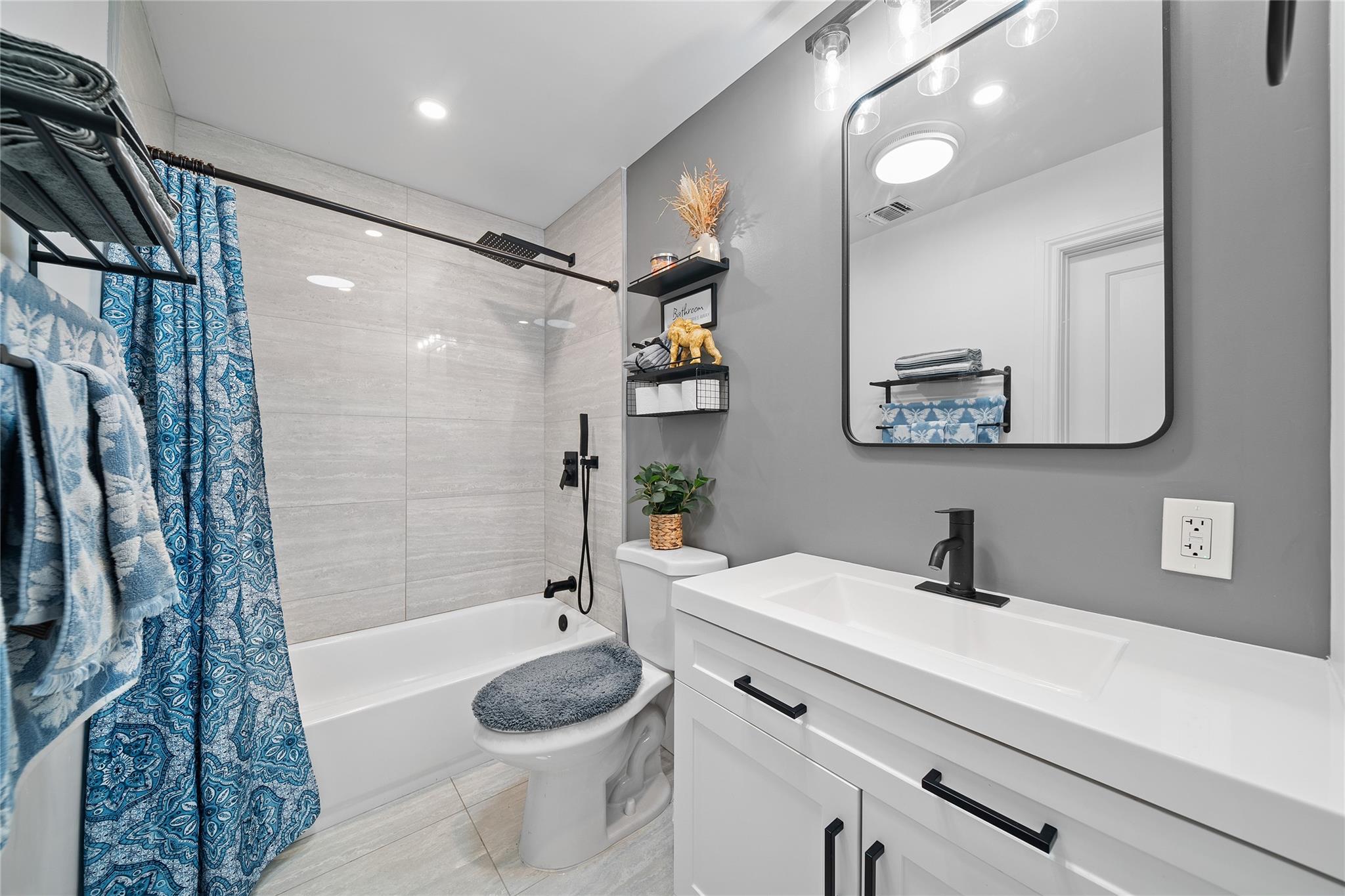426 Ontario Street, Ronkonkoma, New York image 12