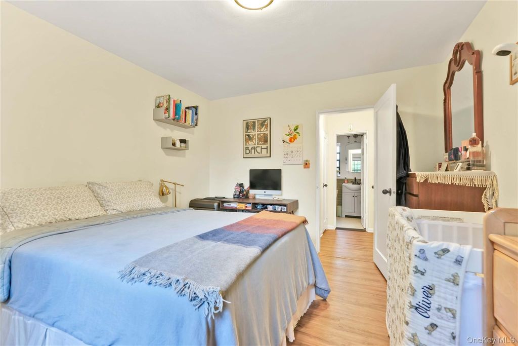 Photo of 144-32 78th Avenue #2G, Flushing, NY 11367 (MLS # 1003773)