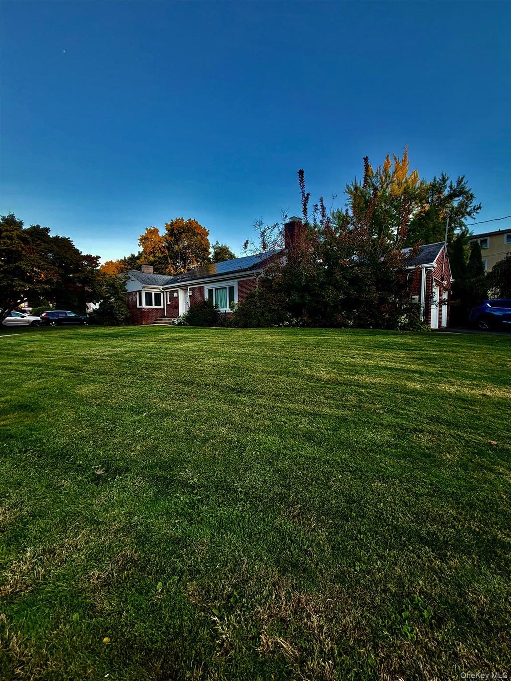 Photo of 48 Disbrow Circle, New Rochelle, NY 10804 (MLS # 1062623)